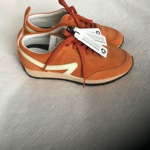 Rag and Bone Retro Runner Suede Sneaker Size 6.5 NEVER BEEN WORN